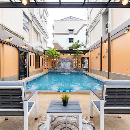 P-Park Hotel Bangkok Exterior foto